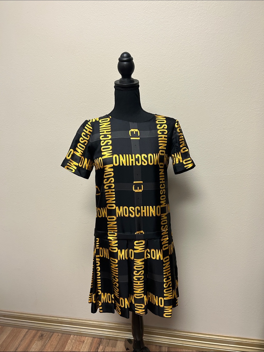 Moschino Black and Yellow Logo Short Sleeve Dress